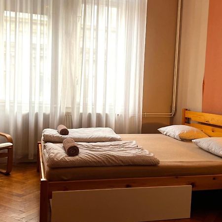 A54: Charming Apartment In The Ruin Bar District Budapest Ngoại thất bức ảnh